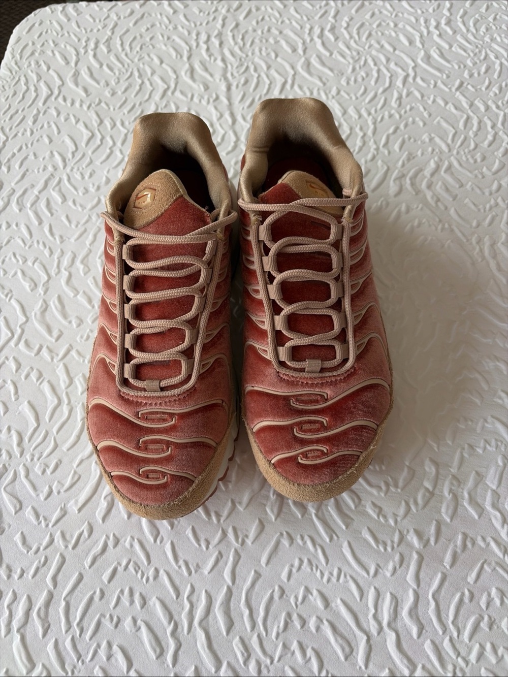 Nike Air Max Plus LX Velvet Dusty Peach Pink Beige AH6788-201 Women's Size 7 - Picture 2 of 9